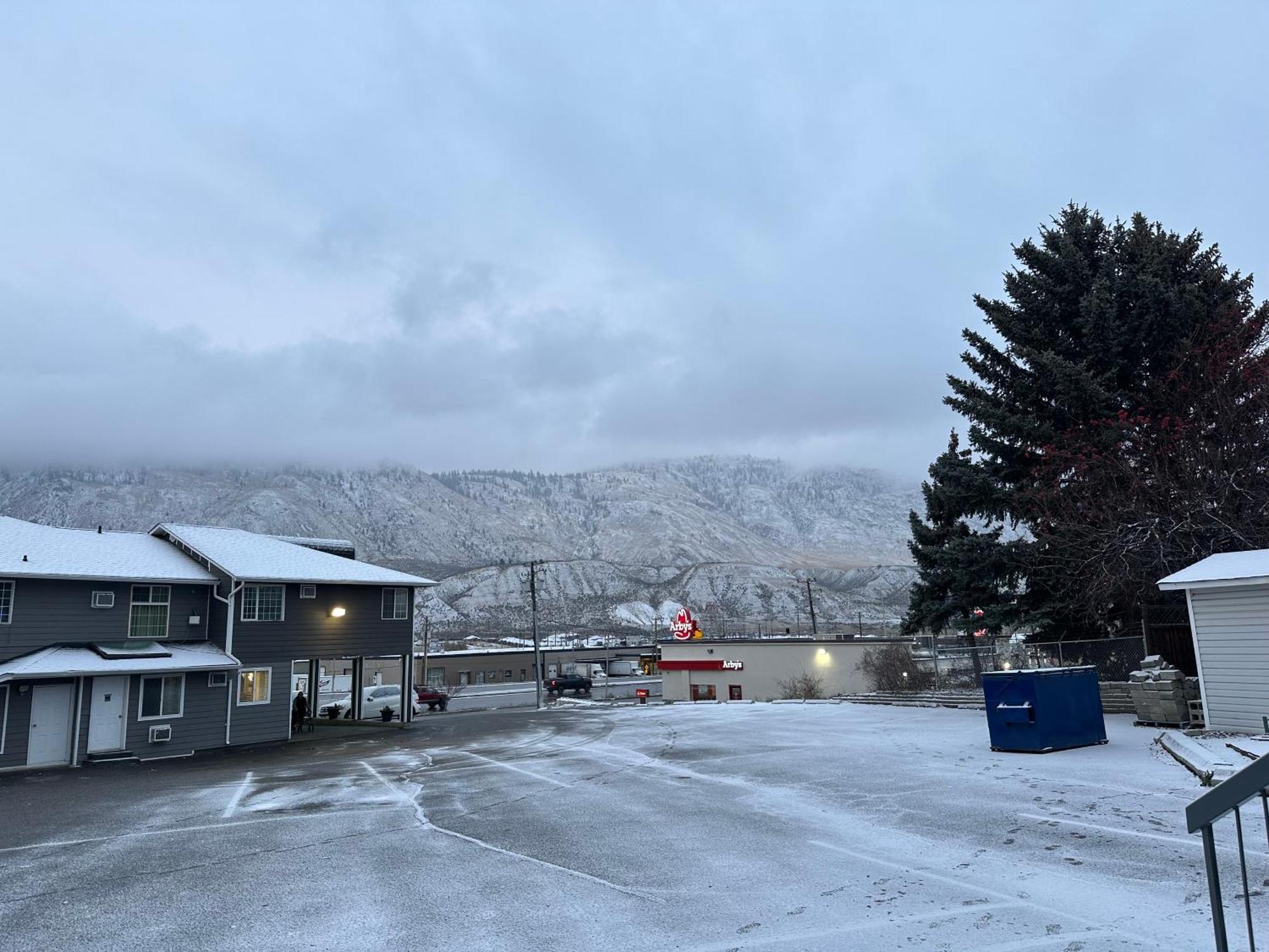 Kings Motor Inn Kamloops Zewnętrze zdjęcie