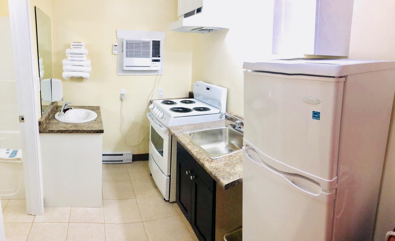 Kings Motor Inn Kamloops Zewnętrze zdjęcie