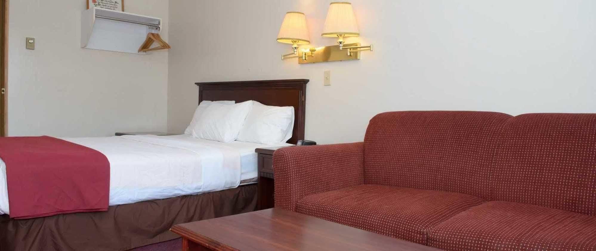 Kings Motor Inn Kamloops Zewnętrze zdjęcie